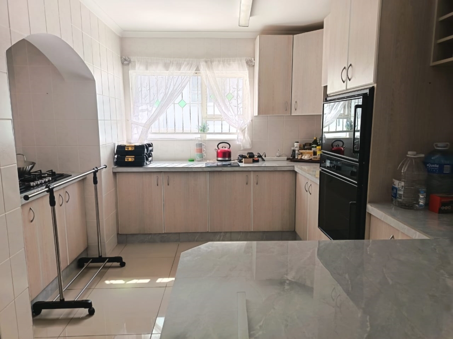 To Let 1 Bedroom Property for Rent in Wavecrest Eastern Cape